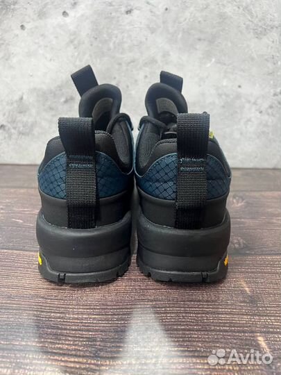 Кроссовки The North Face