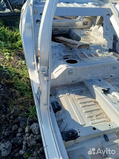 Панель боковая кузова/стойка правая Renault Logan/Logan Stepway