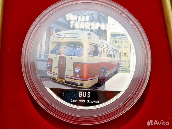 2 д Ниуэ 2010 г Советский транспорт - Автобус 31.1