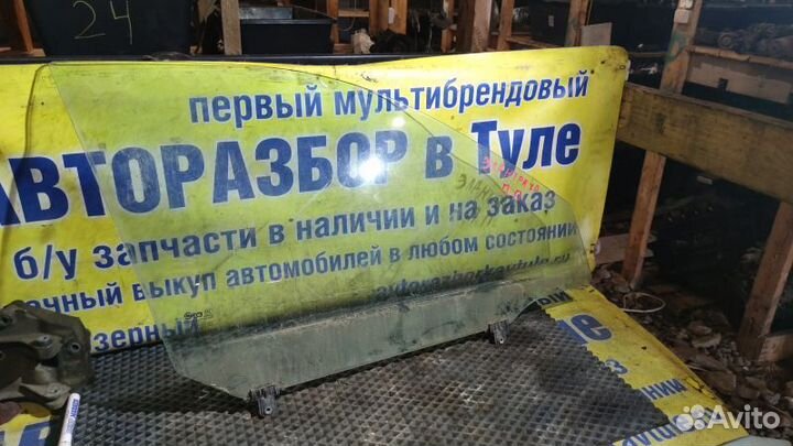 Стекло двери передней правой Hyundai Elantra