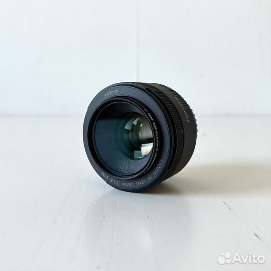 Canon EF 50mm f 1.8 STM