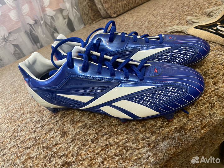 Футбольные бутсы