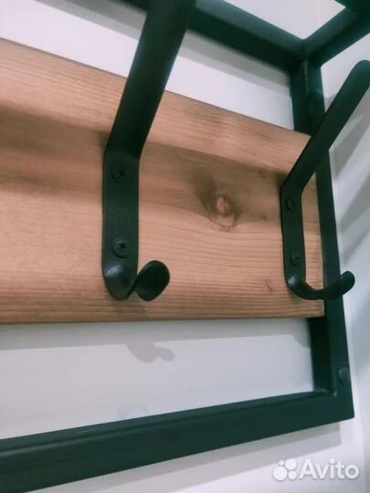 Вешалка с крючками