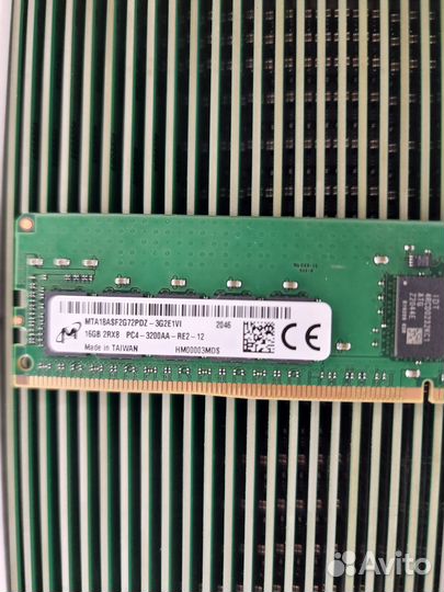 Lenovo 4ZC7A15121 Micron MTA18ASF2G72PTZ 3200Мгц 1