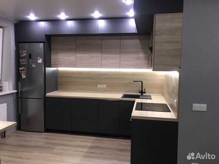 Кухни; Шкафы; Двери купе