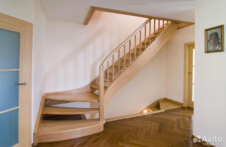 Лестница межэтажная деревянная