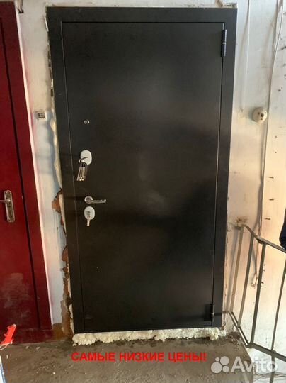 Толстая входная дверь с отличной шумоизоляцией