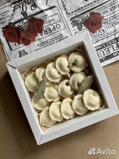 Подарок / шоколадные пельмени