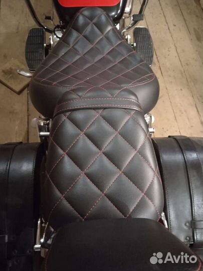 Мотоцикл Honda shadov 400. Год выпуска 1997