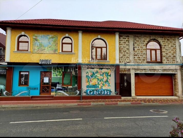 Дом 236,2 м² на участке 2,2 сот.