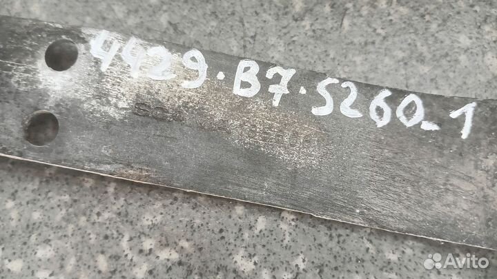 1856061 Кронштейн крепления гидравлического шланга