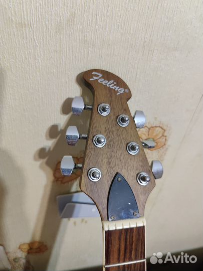 Гитара Feeling копия Ovation, струны новые есть