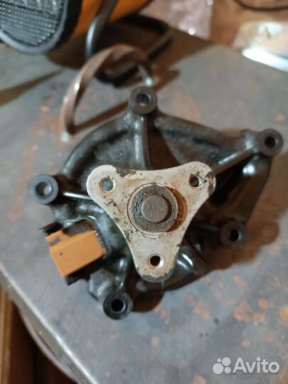 Водяная помпа Пежо 3008 120лс и термостат