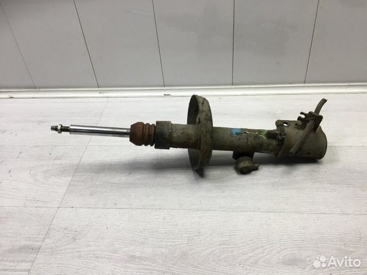 Амортизатор подвески передний левый Opel Omega