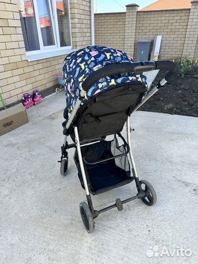 Прогулочная коляска