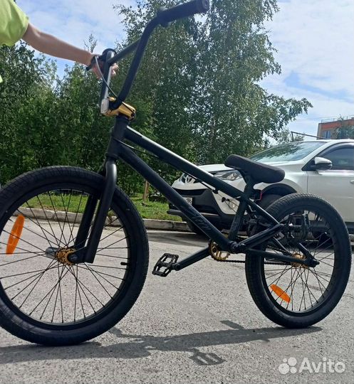 Трюковой велосипед BMX