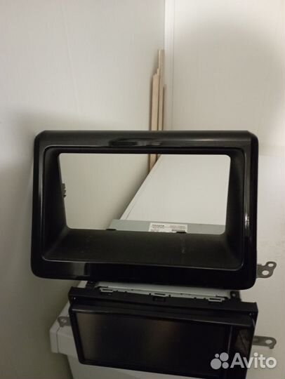 Магнитофон с Тайоты Экскваер