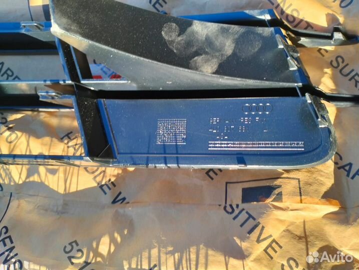 Решетки переднего бампера Audi Q7