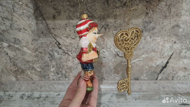 Елочные игрушки буратино с ключиком стекло