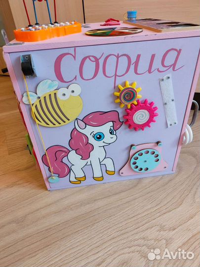 Бизикуб и ящик для игрушек