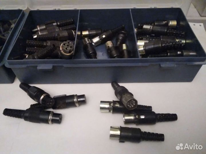 Штекеры гнезда точка-тре /5DIN и другие новые СССР