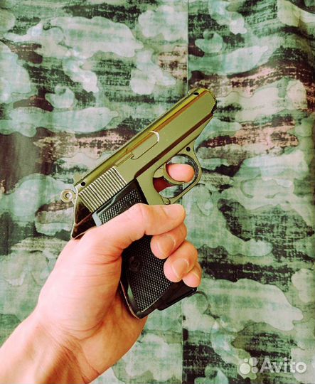 Коллекционный пистолет Макаров зажигалка
