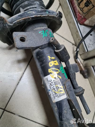 Стойки перед амортизаторы Volvo V50 2004-2012