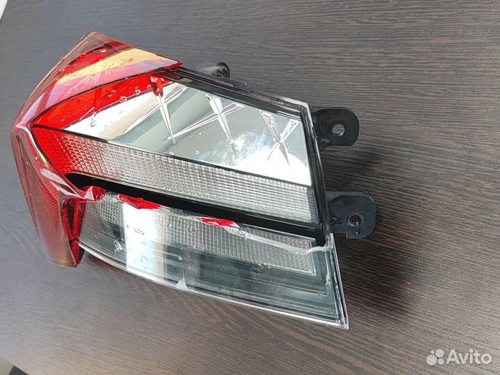 Фонарь задний левый skoda rapid 2 (битый)
