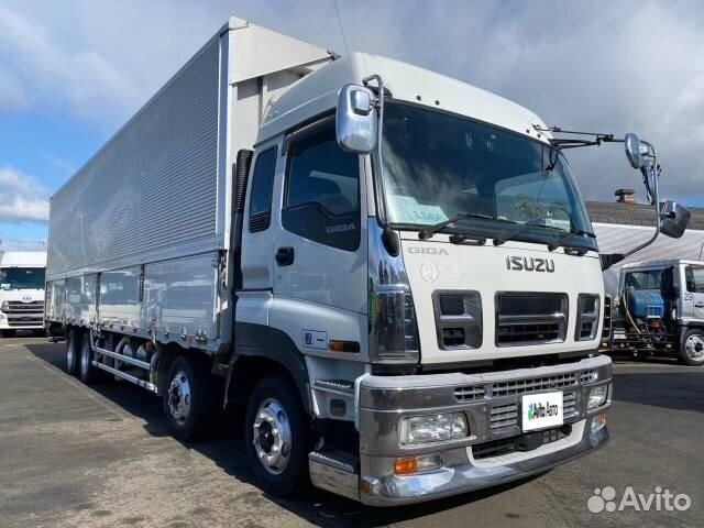 Промтоварный фургон Isuzu CYH, 2008