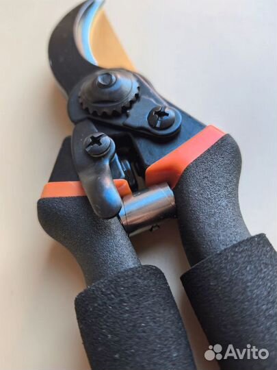 Секатор садовый