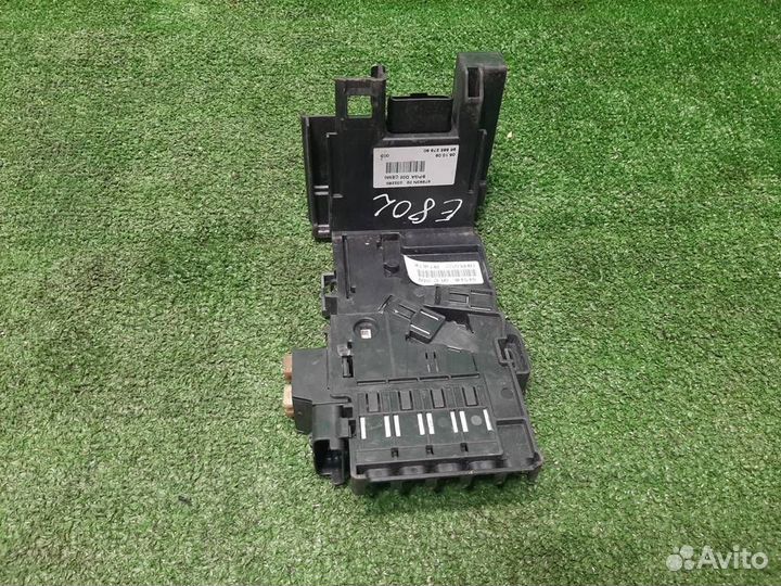 Предохранитель на акб Peugeot 3008 2010