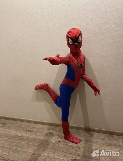 Костюм человека паука 120см +маска и перчатка