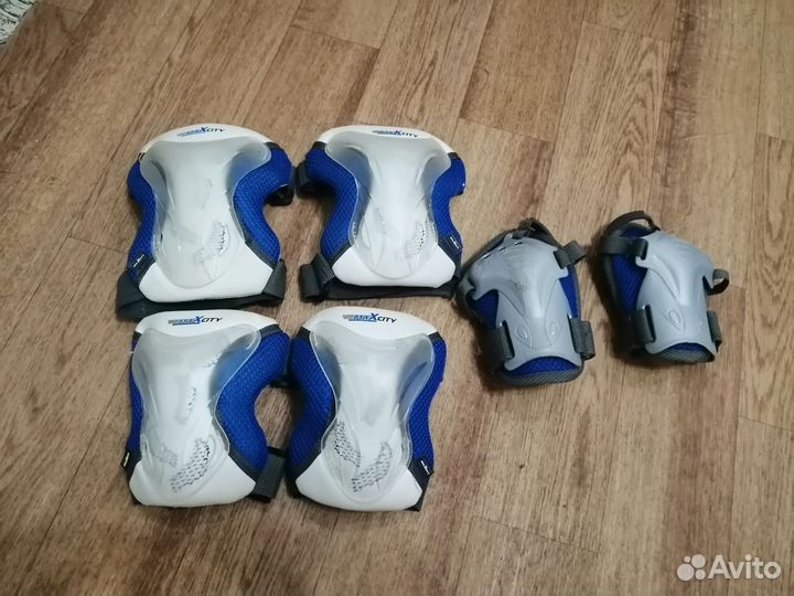 Роликовые коньки