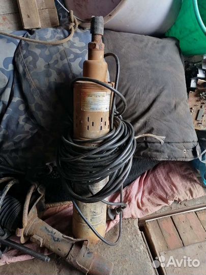 Продается погружной водяной насос