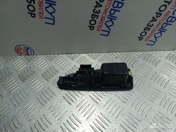 Кнопка стеклоподъемника Kia Magentis (MG) II реста