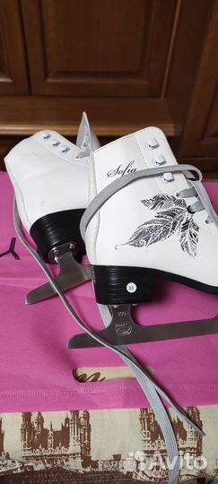 Коньки фигурные для девочки