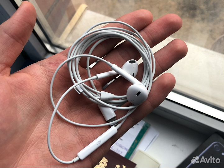 Наушники apple lightning iPhone XS