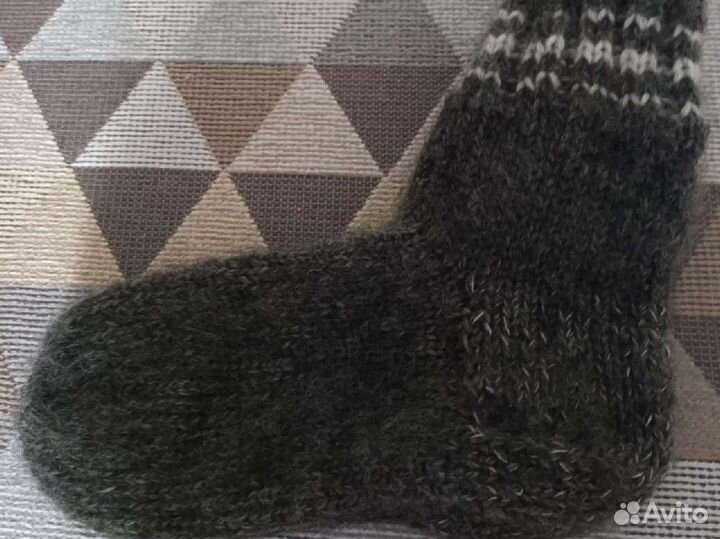 Вязаные носки из козьего пуха