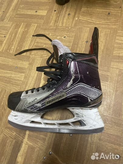 Коньки хоккейные профессиональные 10,5 размер