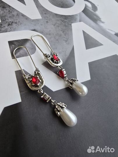 Серьги булавки Alexander Mcqueen