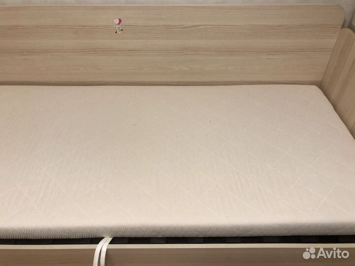 Детская кровать от 3 лет с матрасом бу