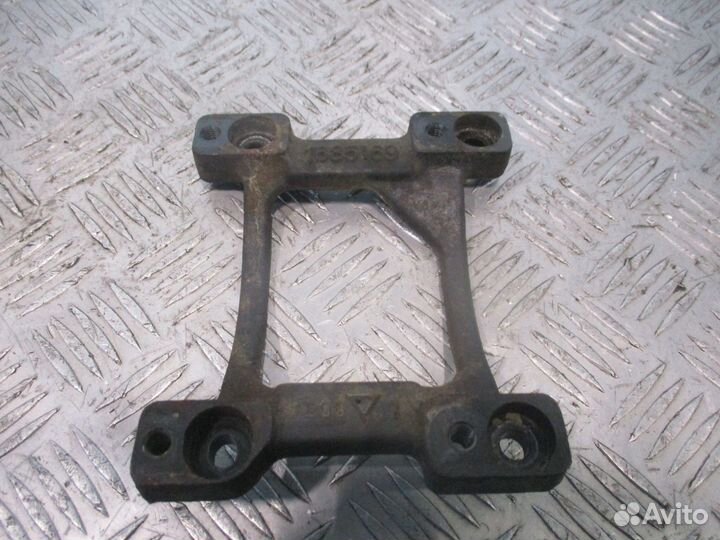 Кронштейн компрессора кондиционера DAF 1685169