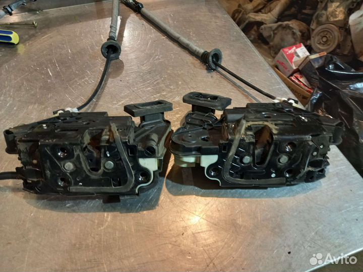 Передние замки дверей VW Po