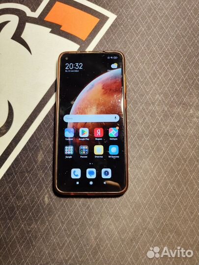 Телефон Xiaomi Redmi Note 9