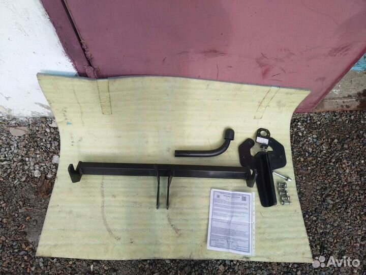 Фаркоп на Ситроен С4