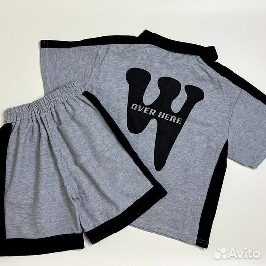 Спортивный костюм с шортами