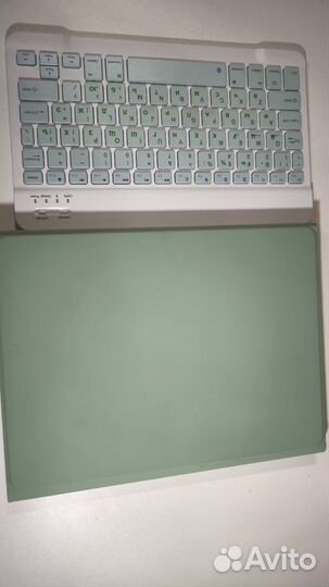 Чехол на iPad air 3 с клавиатурой