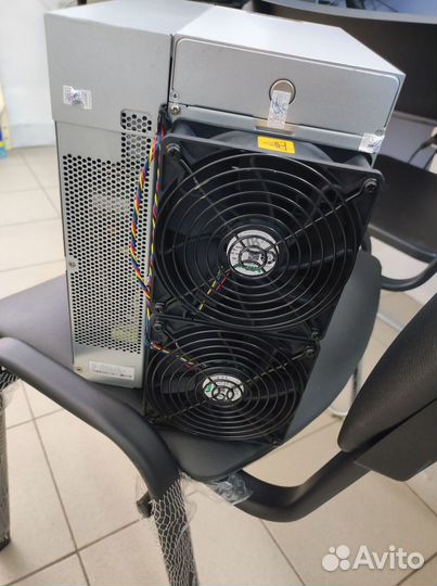 Asic майнер Bitmain Antminer S19