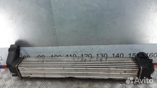 Радиатор интеркуллера renault megane 3 (SSE12KC01)