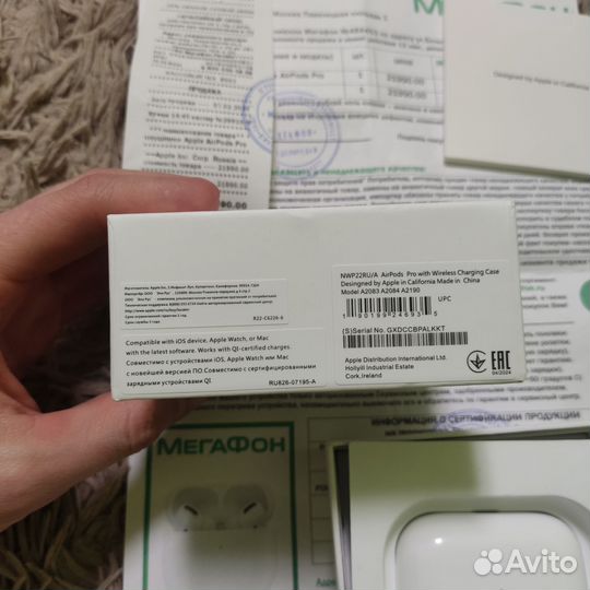 AirPods pro Magsafe Charging Case